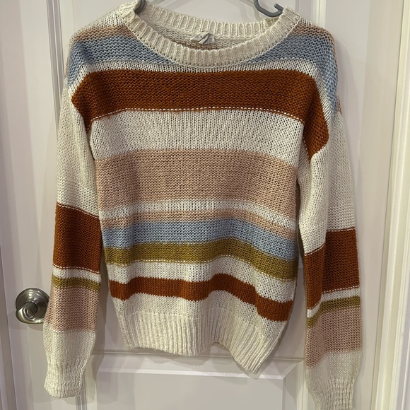 Sweater - Picture 1 of 3